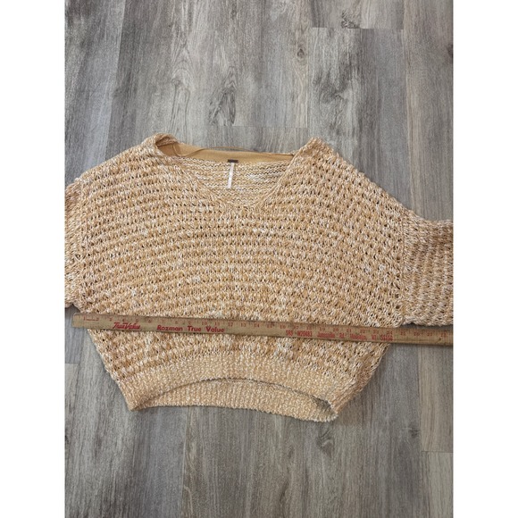 Free People Coconut V-neck sweater in Sandy Combo Size Medium - Picture 5 of 6